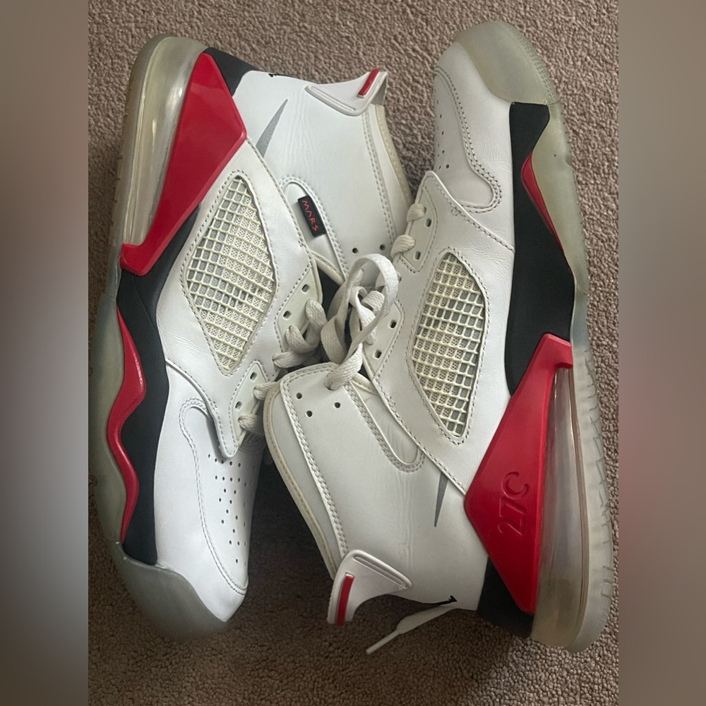 Nike Air Jordan Mars 270 (White/Black/Red) Men’s Size 9.5